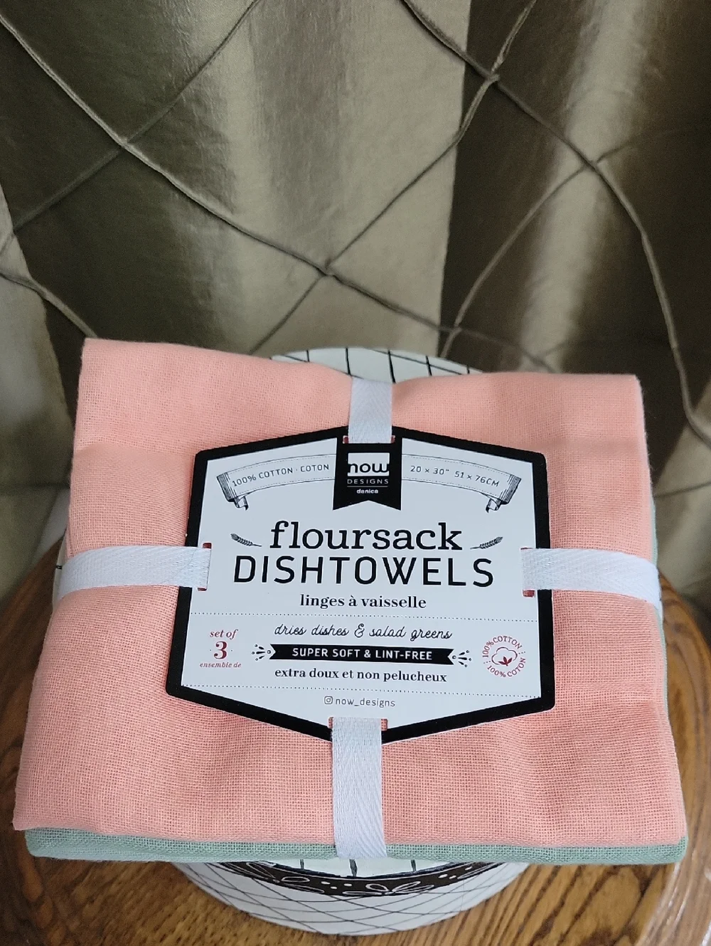NWT- Now Designs Set of 3 Lint Free 100% Cotton Flour Sack Dishtowels.